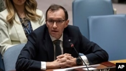 Menteri Luar Negeri Norwegia Espen Barth Eide berbicara dalam rapat Dewan Keamanan PBB di New York, pada 23 Januari 2024. (Foto: AP/Yuki Iwamura)
