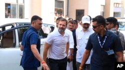  ভারতের বিরোধীদল কংগ্রেস পার্টির নেতা রাহুল গান্ধী সুরাটের আদালতে , মার্চ ২৩ ২০২৩। 