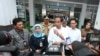 FILE - Presiden Joko Widodo memberikan keterangan kepada media usai peninjauan di RSUP dr. Soeradji Tirtonegoro, Kabupaten Klaten, 31 Januari 2024. (Twitter/KemensetnegRI)