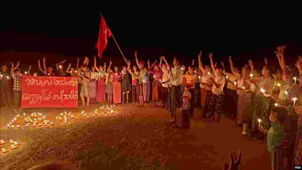 ပဇီကြီးရွာ လေကြောင်းတိုက်ခိုက်မှုကြောင့် သေဆုံးခဲ့ကြသူတွေအတွက် ကနီမြို့နယ်ပြည်သူတွေ ဆုတောင်း (Photo@ ကနီ နွေဦးတော်လှန်ရေး သပိတ်အင်အားစု)