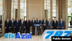 AZAL 8 ədəd “Boeing 787-8 Dreamliner” təyyarəsi alır (Mənbə: AZAL)