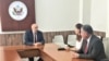 Hüqo Qevara,Zibeydə Sadıqova və Bəhruz Bayramov (Mənbə: ABŞ səfirliyi )