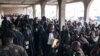 Les accusés siègent au tribunal militaire de Goma, dans l'est de la République démocratique du Congo, lors de leur procès le 15 septembre 2023.