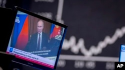 В заяві G7 йдеться, що маніпуляції Кремля в інформаційному просторі спрямовані і на “відволікання уваги від скоєних звірств і гуманітарних криз, спричинених його війною агресії проти України”