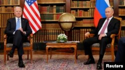 Президент США Джо Байден и прикзидент России Владимир Путин (архивное фото)