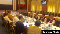 ဇူလိုင်လ (၂) ရက်နေ့က ပြုလုပ်သော နာဂ အမျိုးသား ဆိုရှယ်လစ်ကောင်စီ NSCN-K မှ ငြိမ်းချမ်းရေး ဆွေးနွေးမှု ကော်မတီ နှင့် ပြည်ထောင်စု ငြိမ်းချမ်းရေး ညီလာခံ ( ၂၁ ) ရာစု ပင်လုံ ကြိုတင်ပြင်ဆင်ရေးကော်မတီ တို့အကြား ဆွေးနွေးပွဲ။ (ဓါတ်ပုံ - UHla Maung Shwe/Facebook)