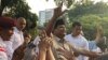 Prabowo Subianto, dalam konferensi pers di kediamannya di Kertanegara Rabu sore (17/4), mengatakan hasil exit poll and quick count internal menunjukkan kemenangannya. (Photo courtesy: VOA/Ghita Intan)