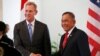 Pejabat Menhan AS Patrick Shanahan berjabat tangan dengan Menhan RI Ryamizard Ryacudu saat konferensi pers bersama usai pertemuan di Jakarta, Kamis (30/5).