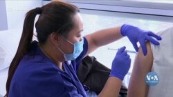 Компанія «Модерна» розпочала третю фазу клінічних випробувань потенційної вакцини від коронавірусу. Відео