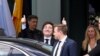 ARCHIVO - El presidente argentino, Javier Milei, hace un gesto el día en que es recibido por el canciller alemán Olaf Scholz en la Cancillería de Berlín, Alemania, el 23 de junio de 2024.
