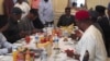 Shugaban Najeriya Buhari a lokacin da ya ke karbar bakuncin wasu gwamnonin jam'iyarsa ta APC da wasu shugabanninta, ranar 23 ga watan Yuli, Hoton Aso Rock, Najeriya