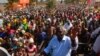 Afonso Dhlakama em campanha 