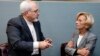 El canciller iraní Mohammad Javad Zarif, se reunió con su similar italiana Emma Bonino, como parte de las discusiones sobre el programa nuclear que se desarrolla en Irán.