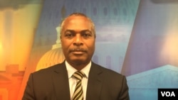 Abel Chivukuvuku considera ilegal afastamento da liderança da coligação