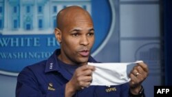 Головний хірург США Джером Адамс у квітні