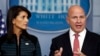 Jakadiyar Amurka a Majalisar Dinkin Duniya Nikki Haley (daga hagu) Mai ba da shawara kan harkar tsaro H.R. McMaster (daga dama)