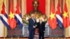 Chủ tịch Việt Nam Nguyễn Phú Trọng (phải) và Chủ tịch Cuba Miguel Diaz-Canel tại Hà Nội hôm 9/11.