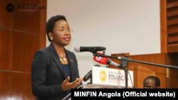  Ministra das Finanças Vera Daves