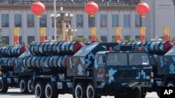 红旗-9导弹在2009年10月1日的中共国庆60周年阅兵式上亮相。