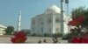 উপহার দেয়া সেই বাড়িটি 