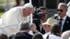  Paparoma Francis, shugaban darikar katolika na duniya