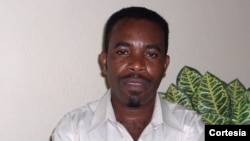 Padre Pio Wakussanga, sacerdote nos Gambos (Huíla) e activista social: A fome "ameaça desestabilizar o país".