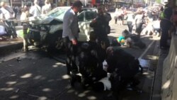 VOA Asia - SUV rams Christmas shoppers in Melbourne