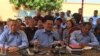លោក​ ញឹក​ ប៊ុនឆៃ​ អង្គុយ​នៅ​កណ្តាល​ ថ្លែង​ប្រាប់​អ្នកសារព័ត៌មាន​នៅ​ឯ​គេហដ្ឋាន​នៅ​ក្នុង​ការ​ធ្វើ​សន្និសីទ​ព័ត៌មាន​​ អំពី​ការ​ដើរ​ចេញ​ពី​គណបក្ស​ហ៊្វុនស៊ិនប៉ិច​ និង​ការ​បង្កើត​គណបក្ស​រួបរួម​ជាតិ​​ ​នៅ​គេហដ្ឋាន​របស់​លោក​ ស្ថិត​ក្នុង​សង្កាត់​ជ្រោយ​ចង្វារ​ ខ័ណ្ឌ​ជ្រោយ​ចង្វារ​ រាជធានី​ភ្នំពេញ​ កាល​ពី​ថ្ងៃ​ពុធ​ទី​ ៣​ ខែ​កុម្ភៈ​ ឆ្នាំ​ ២០១៦​។ (ហ៊ុល រស្មី/VOA Khmer)