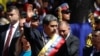 El presidente de Venezuela, Nicolás Maduro, saluda el día de su toma de posesión para un tercer mandato de seis años, en Caracas, Venezuela, el 10 de enero de 2025. 