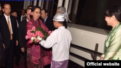 ဒေါ်အောင်ဆန်းစုကြည် ဂျပန်နိုင်ငံကိုရောက်ရှိ (MOFA)