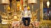 Raja Thailand Maha Vajiralongkorn dalam upacara perayaan ulang tahunnya di Bangkok, Thailand, 28 Juli 2023. Partai Bergerak Maju yakin akan meraih kemenangan dalam kasus pengadilan yang menyelidiki janji kampanyenya untuk mereformasi UU menghina kerajaan. (Foto: via Reuters)