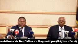 Filipe Nyusi e José Eduardo dos Santos (Arquivo)