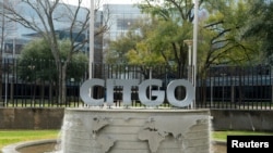 ARCHIVO - Un cartel de Citgo Petroleum se ve en su sede en Houston, Texas, EEUU, el 11 de enero de 2024.