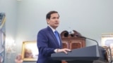 卢比奥在2025年7月1日在国务院举行的印太四国会议上发言(资料照片)。
