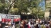 El gobierno suizo exigió al presidente Nicolás Maduro "restaurar la integridad del proceso electoral". En la foto, manifestantes protestan en Caracas contra las elecciones venezolanas.