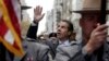El gobernador de Nueva York Andrew Cuomo participó de los eventos en agradecimiento a los veteranos de guerra en EE.UU.