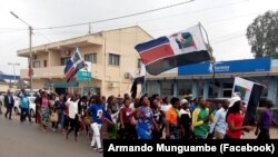 Apoiantes da Renamo, em Xai-Xai, Moçambique, Outubro de 2018