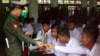 ကလေးစစ်သား ၅၅ ဦး မိဘလက်ထံ ပြန်အပ်နှံ