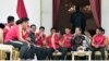 Presiden Jokowi menerima Timnas U-22 di Istana Merdeka, Jakarta (28/2).