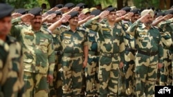 ভারতের জম্মুতে বিএসএফ সদর দফতরের একটি স্মরণ অনুষ্ঠানে বিএসএফ সদস্যরা- ফাইল ফটো- এপি 
