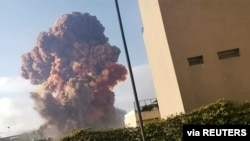 Explosão em Beirute, Líbano, 4 agosto, 2020 (Karim Sokhn/Instagram/Ksokhn + Thebikekitchenbeirut/via Reuters) 
